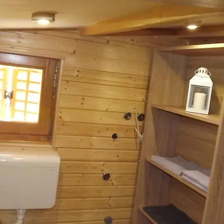 Barbara 山林小屋 *